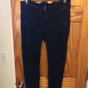 Black High-Waisted Skinny Jeans